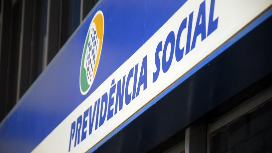 Com filas, atrasos em concessões e falta de pessoal, INSS não tem concurso público previsto